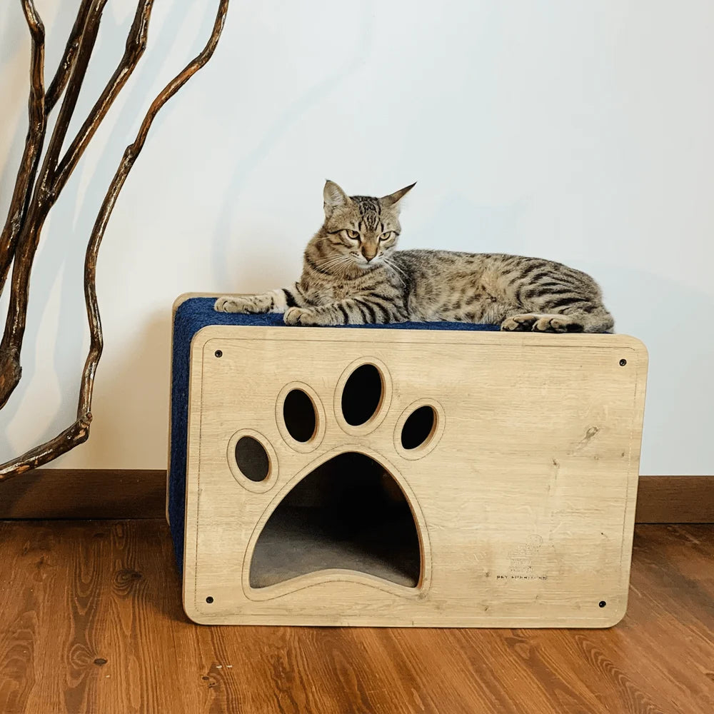 luna-cat-house-and-scratching-post-7.jpg
